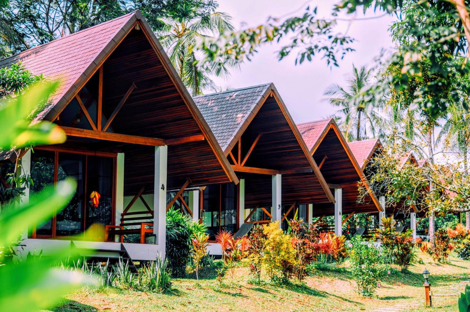Phayamas Private Beach Resort Koh Phayam Zimmer foto