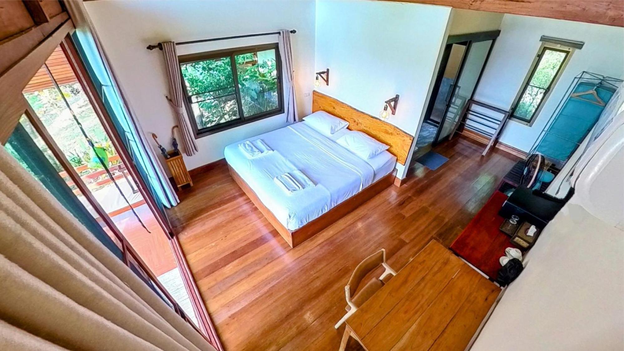 Phayamas Private Beach Resort Koh Phayam Zimmer foto