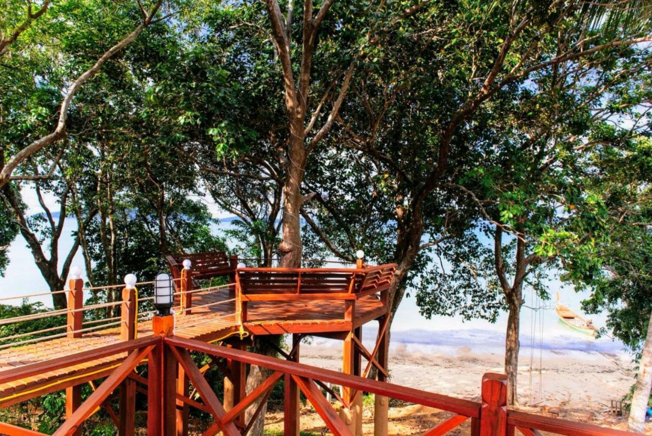 Phayamas Private Beach Resort Koh Phayam Exterior foto